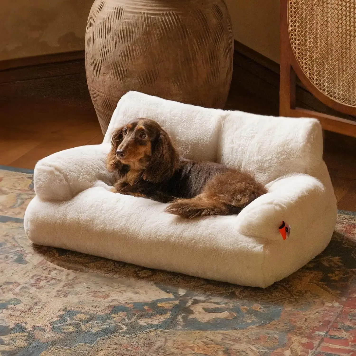 Cat Bed | Fluffy & Soft Cat Sofa | 66x48cm | Cute Cat Bed with Non-Slip Bottom | White | Perfect for Large Cats & Kittens